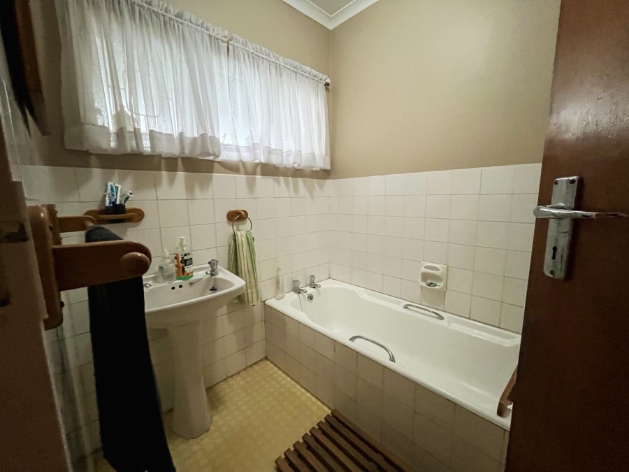 4 Bedroom Property for Sale in Vanes Estate Eastern Cape